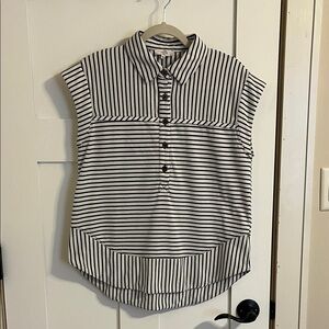 Entro black & cream striped knit top. size Small